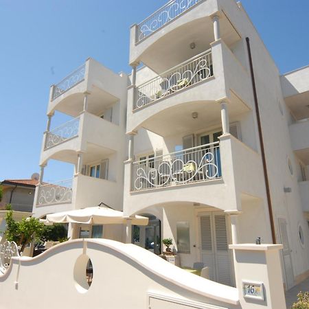 Residence Costa Smeralda Grottammare Exterior photo