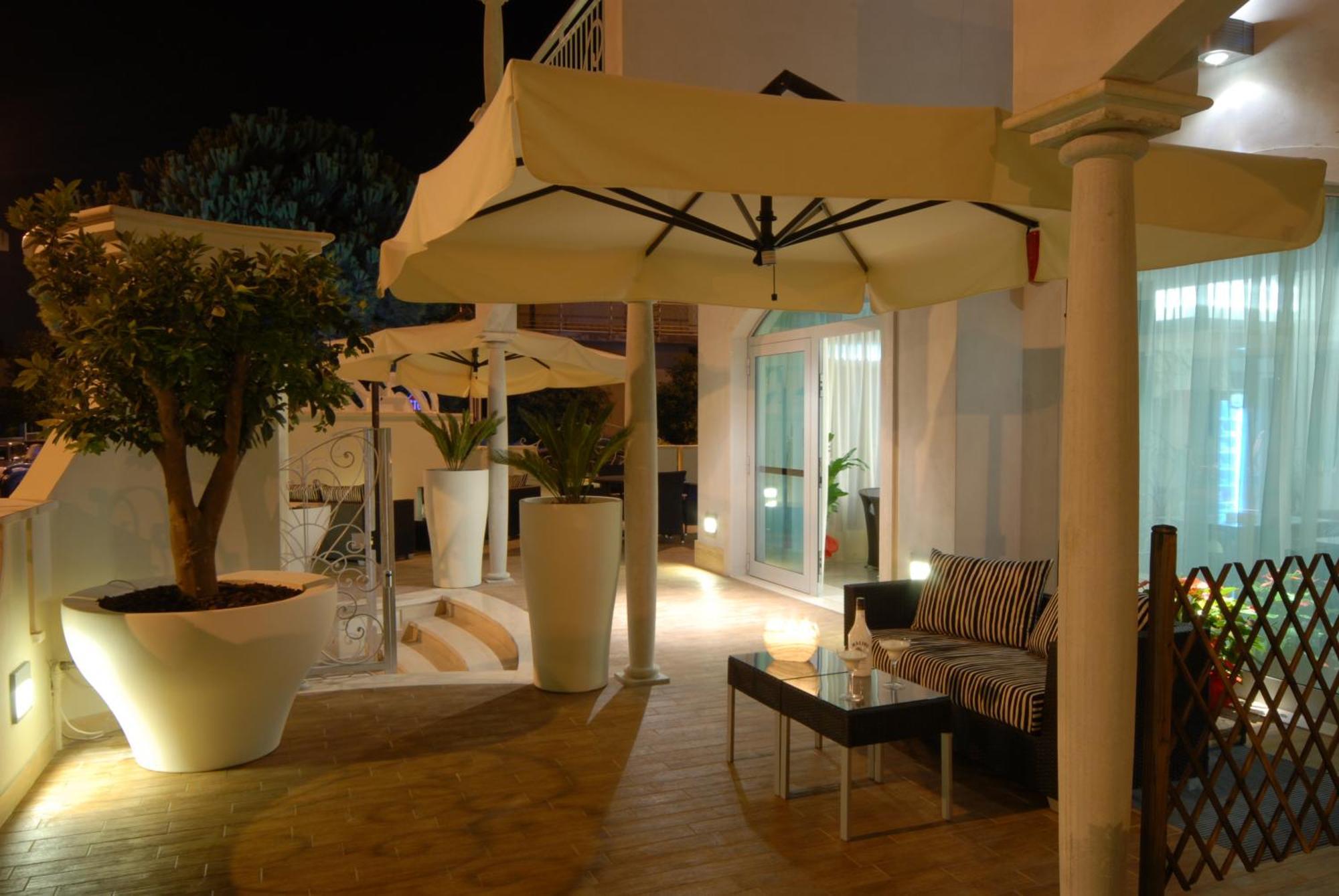 Residence Costa Smeralda Grottammare Exterior photo