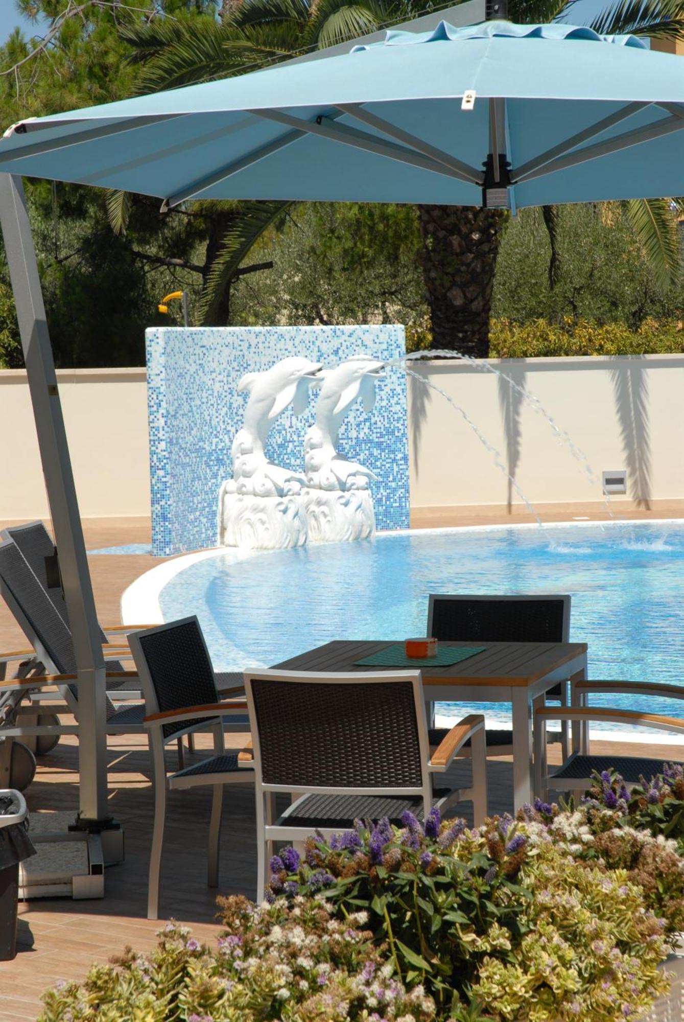 Residence Costa Smeralda Grottammare Exterior photo